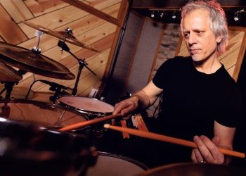A lezione con Dave Weckl: il 18 marzo a Cagliari masterclass del grande batterista statunitense al Bflat