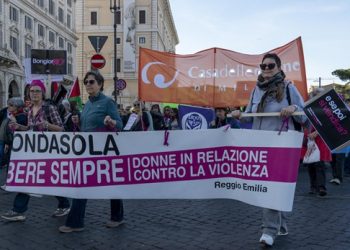 Sit-in del 9 marzo davanti al Consiglio regionale contro il DDL Bongiorno organizzato dal Coordinamento Arestəs