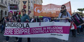 Sit-in del 9 marzo davanti al Consiglio regionale contro il DDL Bongiorno organizzato dal Coordinamento Arestəs