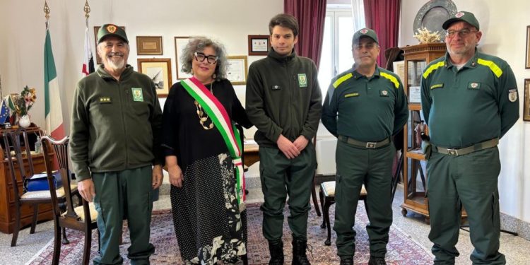 Stintino, cerimonia di arruolamento nuova recluta Compagnia Barracellare