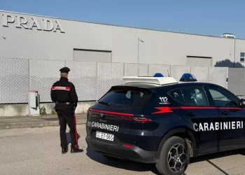 Maxifurto da Prada, rubate scarpe per centinaia di migliaia di euro