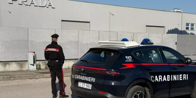 Maxifurto da Prada, rubate scarpe per centinaia di migliaia di euro