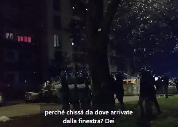 Bologna, notte di scontri al Pilastro: ancora cariche e lacrimogeni contro gli attivisti nel parco