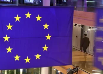 Ue, Pornhub e siti per adulti violano la legge, non tutelano i minori