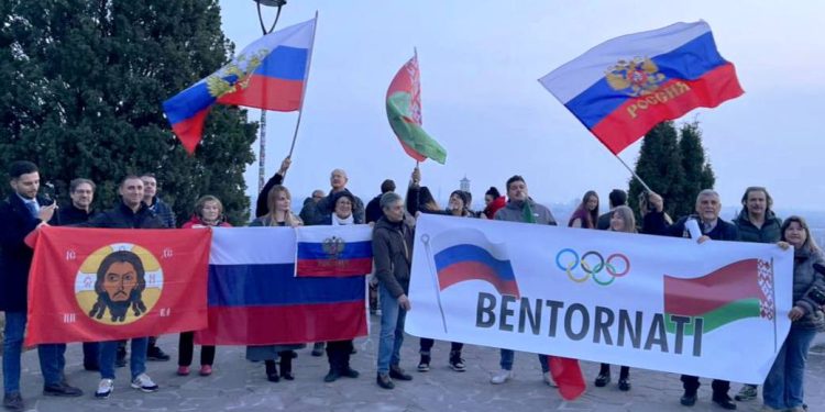 Paralimpiadi invernali: Verona, presidio festa in sostegno agli atleti russi e bielorussi
