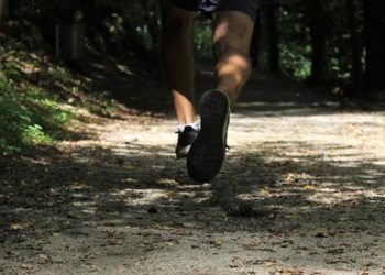 Primavera, voglia di movimento: come ripartire con lo sport senza farsi male
