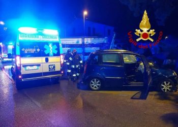 Ghilarza, scontro tra furgone e auto: un ferito