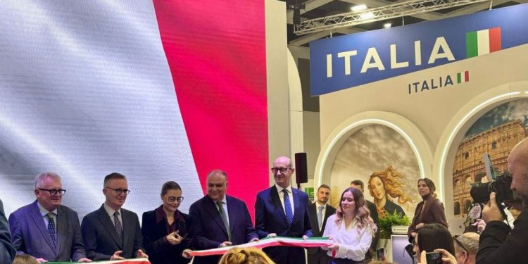 Turismo, la Sardegna protagonista alla fiera di Berlino
