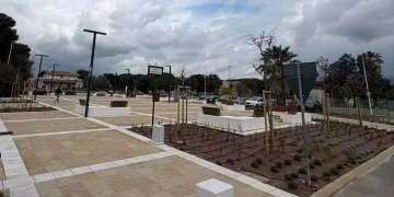 Fiori e panchine in piazza Santa Maria degli Angeli, completato il progetto volto a dare decoro al centro di Flumini