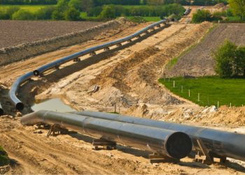 Quattro giorni di guerra e il gas è già raddoppiato. Quanto costerà in bolletta?