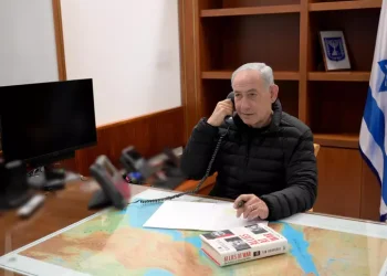 Media Iran, lanciati missili sull’ufficio di Netanyahu