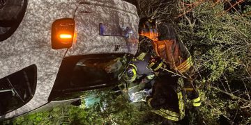 Dorgali, escono di strada con l’auto: due persone in gravissime condizioni