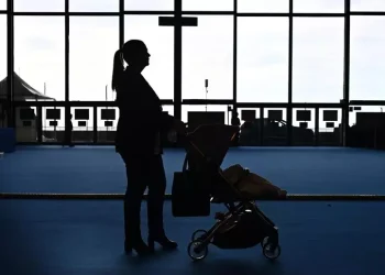 Eurostat, le mamme italiane restano le più anziane in Ue con primo figlio a 31,9 anni