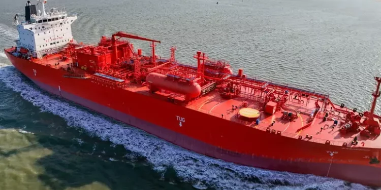 Teheran, lo Stretto di Hormuz è chiuso solo per i nostri nemici