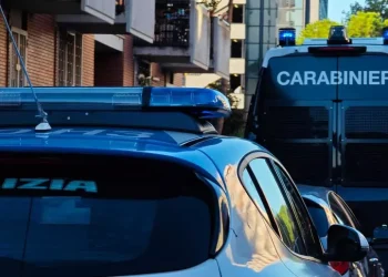 Auto in fuga provoca un incidente, morti una coppia e il figlio