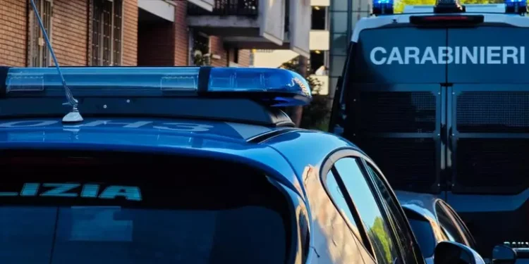 Auto in fuga provoca un incidente, morti una coppia e il figlio