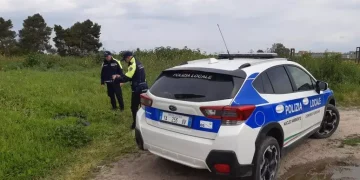 Abbandona rifiuti a Oristano, un uomo denunciato dalla Polizia locale