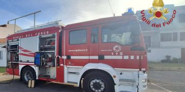 Paura a Calasetta, abitazione in fiamme nel lungomare
