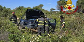 La Maddalena, auto esce di strada: 4 persone soccorse