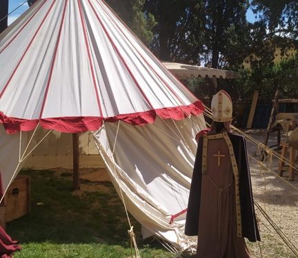 Pasquetta a Sanluri con le collezioni del Castello l’ accampamento Medievale, dame e cavalieri e lezioni gratuite di tiro con l’arco