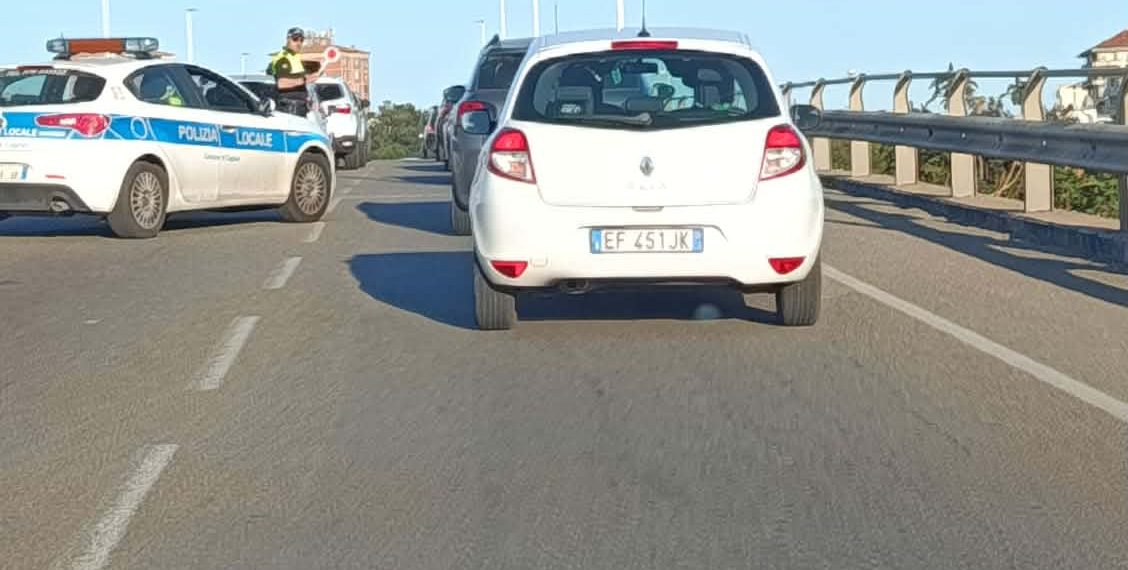 Cagliari, tamponamento a catena sull’Asse Mediano: lunghe code