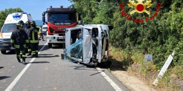 Oliena, scontro tra due auto: i conducenti trasportati in ospedale