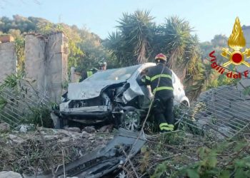 Alghero, auto esce di strada: conducente ferita
