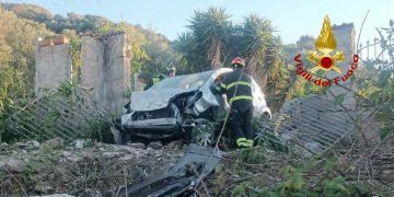 Alghero, auto esce di strada: conducente ferita