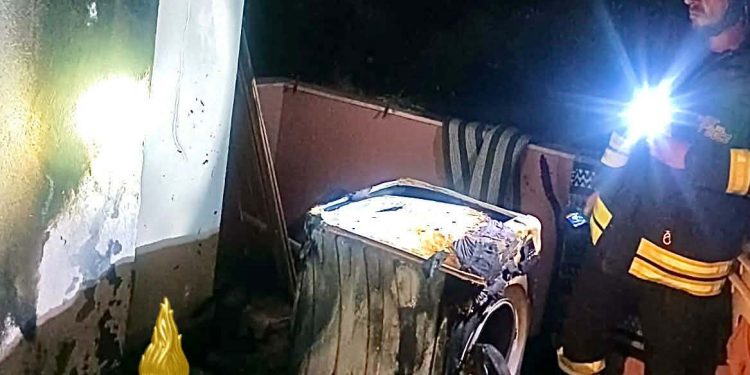 Abitazione in fiamme ad Alghero, in azione i Vigili del Fuoco