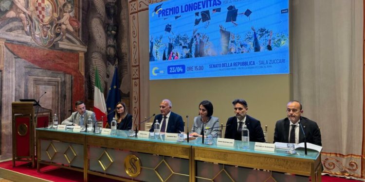 I segreti della longevità: a Roma premiate le migliori tesi su invecchiamento e prevenzione