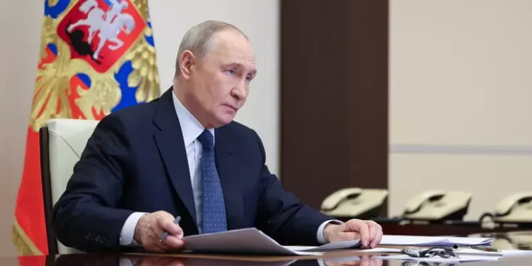 Putin annuncia il cessate il fuoco con l’Ucraina per la Pasqua ortodossa