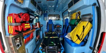 Bimba di 18 mesi rimane incastrata nel tosaerba, è gravissima
