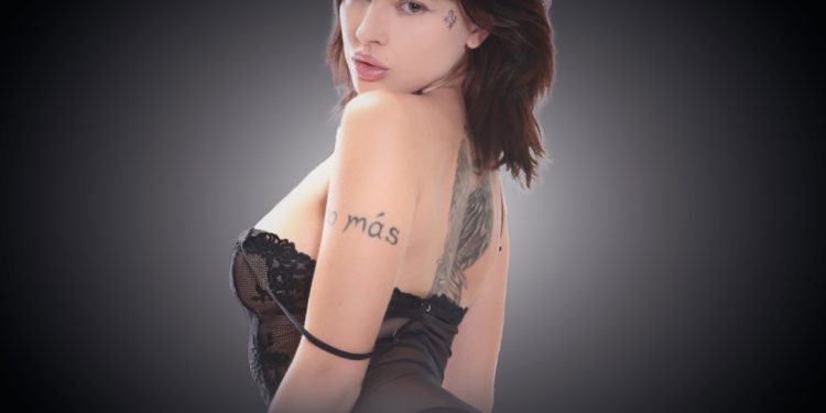 Baby Juice arriva in Sardegna per due giorni di spettacoli sexy