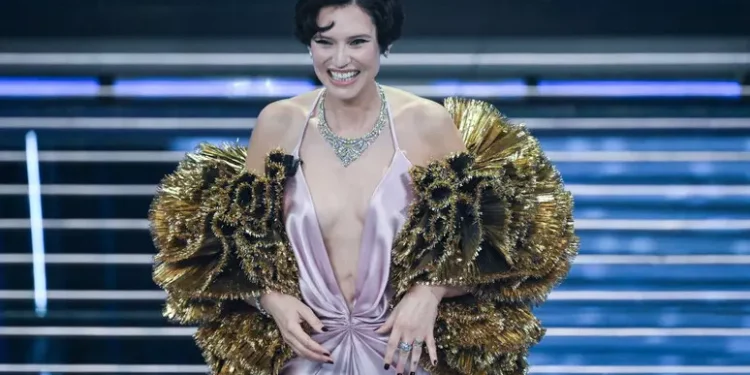 Bianca Balti: “La mia fondazione per il supporto psicologico alle cure oncologiche”