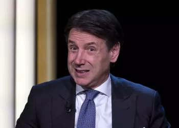 Conte annulla gli appuntamenti, ‘devo sottopormi a un intervento chirurgico’