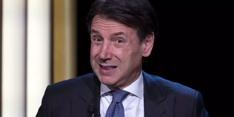 Conte annulla gli appuntamenti, ‘devo sottopormi a un intervento chirurgico’