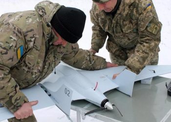Russia, Ministero della Difesa pubblica la lista delle aziende europee (quattro italiane) che contribuiscono alla produzione di droni per Kiev