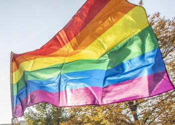 Nasce la Carta Arcobaleno, dedicata al racconto delle persone LGBTQIA+: presentazione il 17 maggio a Torino