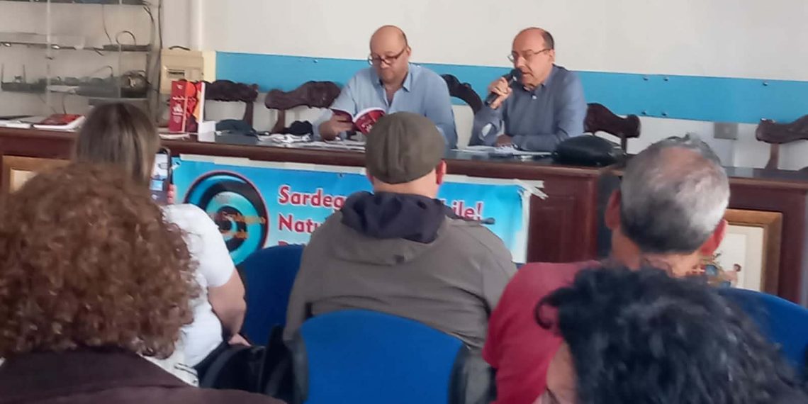 Cagliari, ancora una sala piena per la presentazione del libro “La Spiga nell’Occhio”