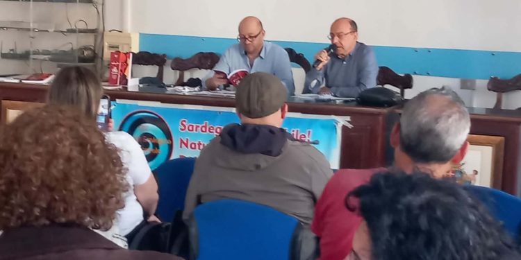 Cagliari, ancora una sala piena per la presentazione del libro “La Spiga nell’Occhio”