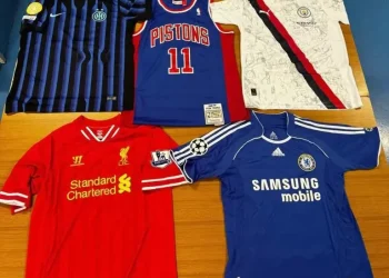 Operazione “Maglie larghe” a Torino, sequestrati prodotti sportivi contraffatti per 700 mila euro