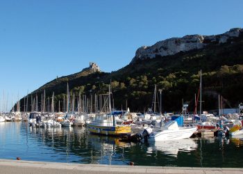 Cagliari, un nuovo totem salvavita a Marina Piccola