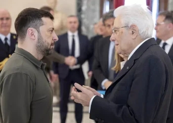 Mattarella e Meloni incontrano per l’ennesima volta il capo del regime ucraino