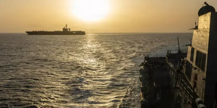 Gli Usa sequestrano una nave iraniana: ‘Tentava di forzare il bocco a Hormuz’