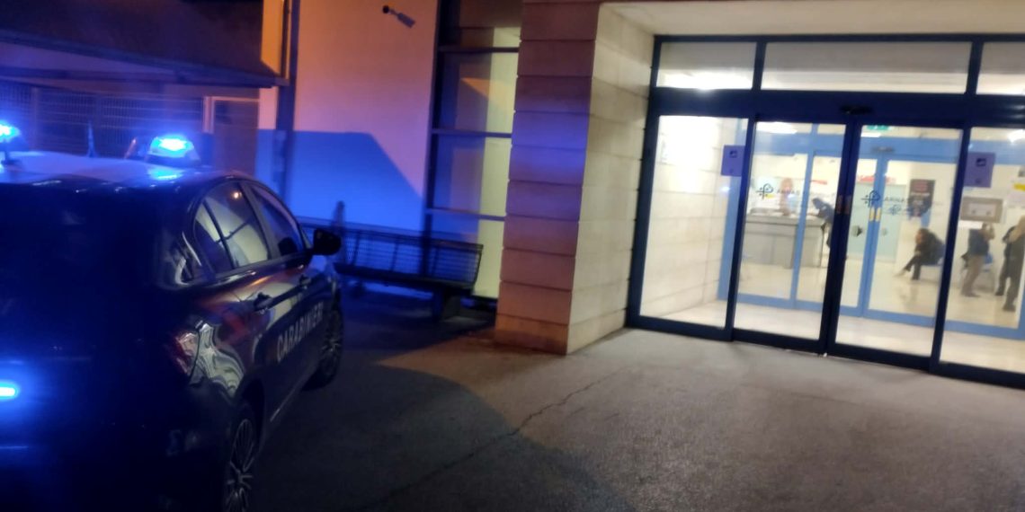 Operaio cade da 15 metri in un hotel a Cagliari, salvato da una pergola