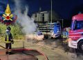 Paura a Ittiri, in fiamme auto e furgone: intervento dei Vigili del Fuoco