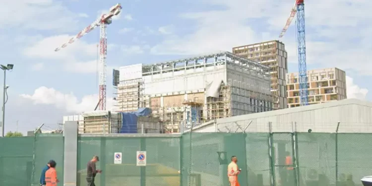 ‘Schiavi’ per costruire il Consolato Usa a Milano, fermato un manager di Cddell
