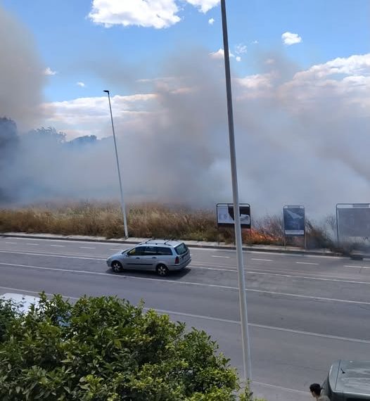 Paura a Quartu, fiamme vicino a Molentargius