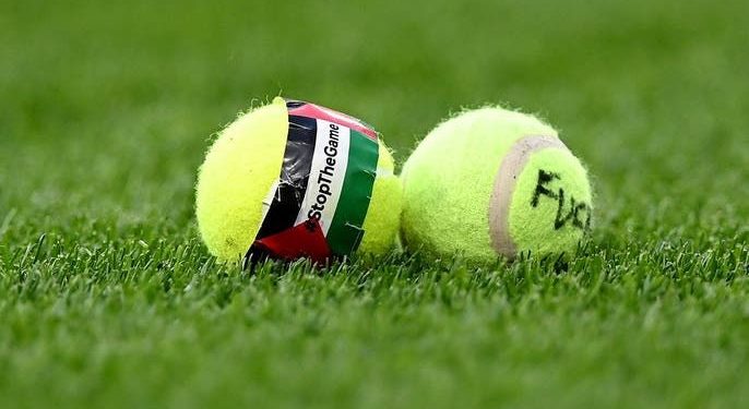 Calcio, protesta contro la sfida tra Irlanda e israele