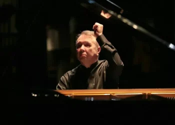 La stella russa Michail Pletnëv protagonista nel capolavoro di Rachmaninov